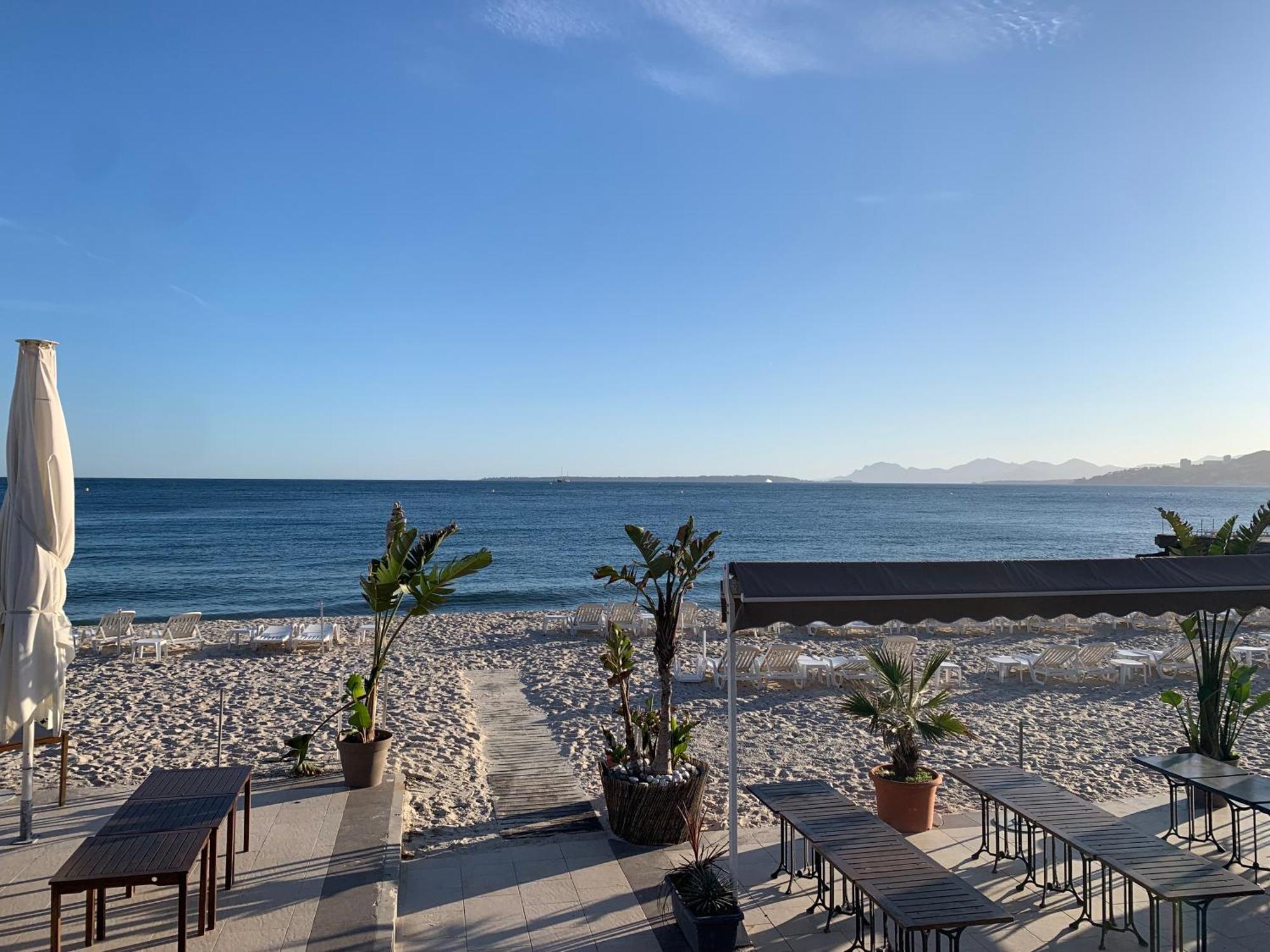 אנטיב Somptueux Appartement 20M Plages Avec Vue Mer מראה חיצוני תמונה